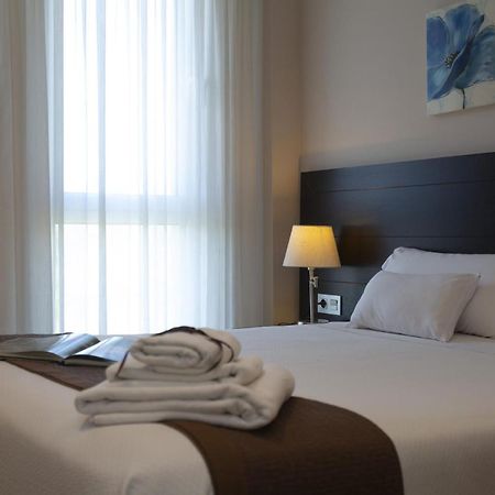 Apartamentos Turisticos Playa De Tapia Tapia De Casariego Buitenkant foto