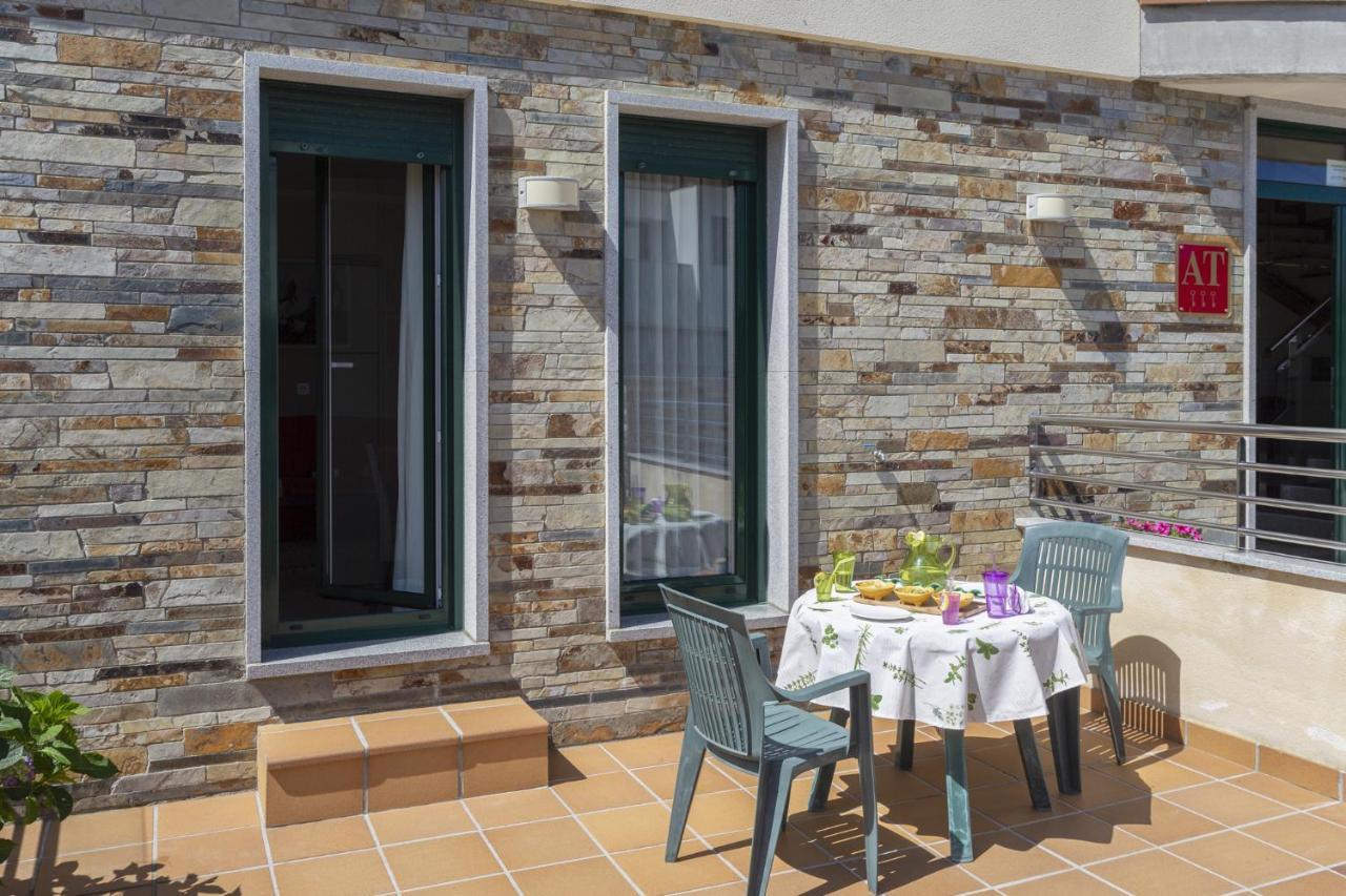 Apartamentos Turisticos Playa De Tapia Tapia De Casariego Kamer foto